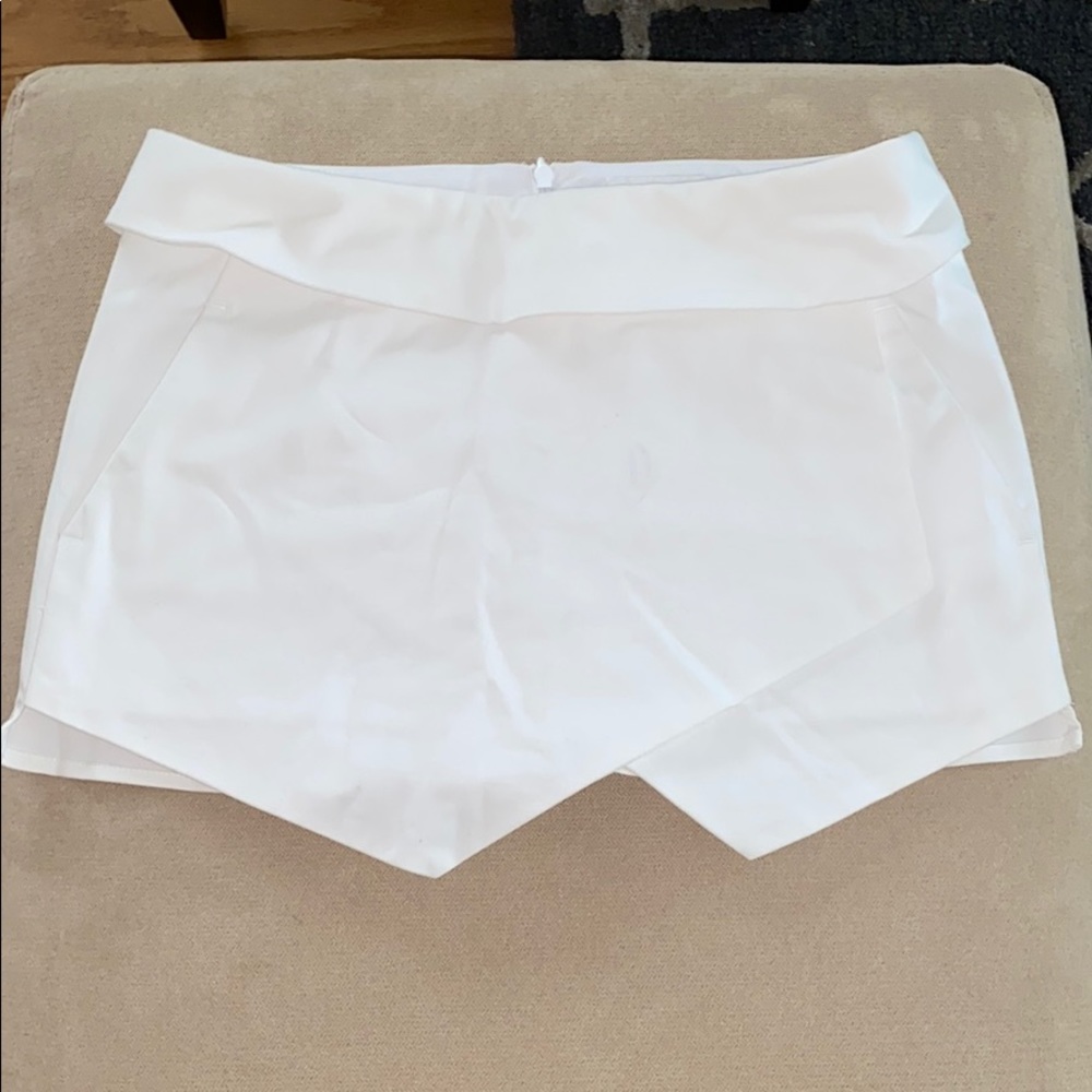 Talua White envelope skort